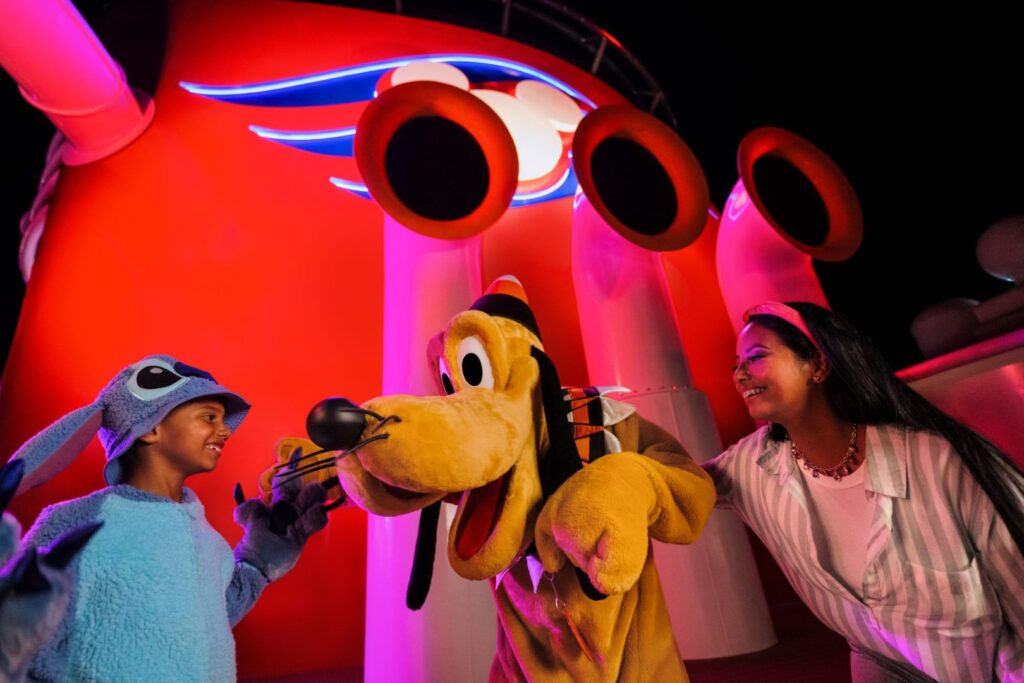 Personagens no Halloween on the High Seas da Disney Cruise Line