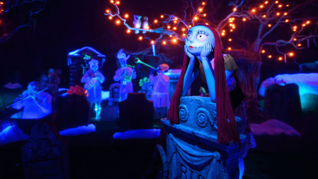 Sally na Haunted Mansion Holiday da Disneyland