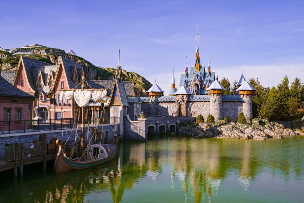 World of Frozen na Disneyland Paris em matéria sobre o Espaço Iberia 2026